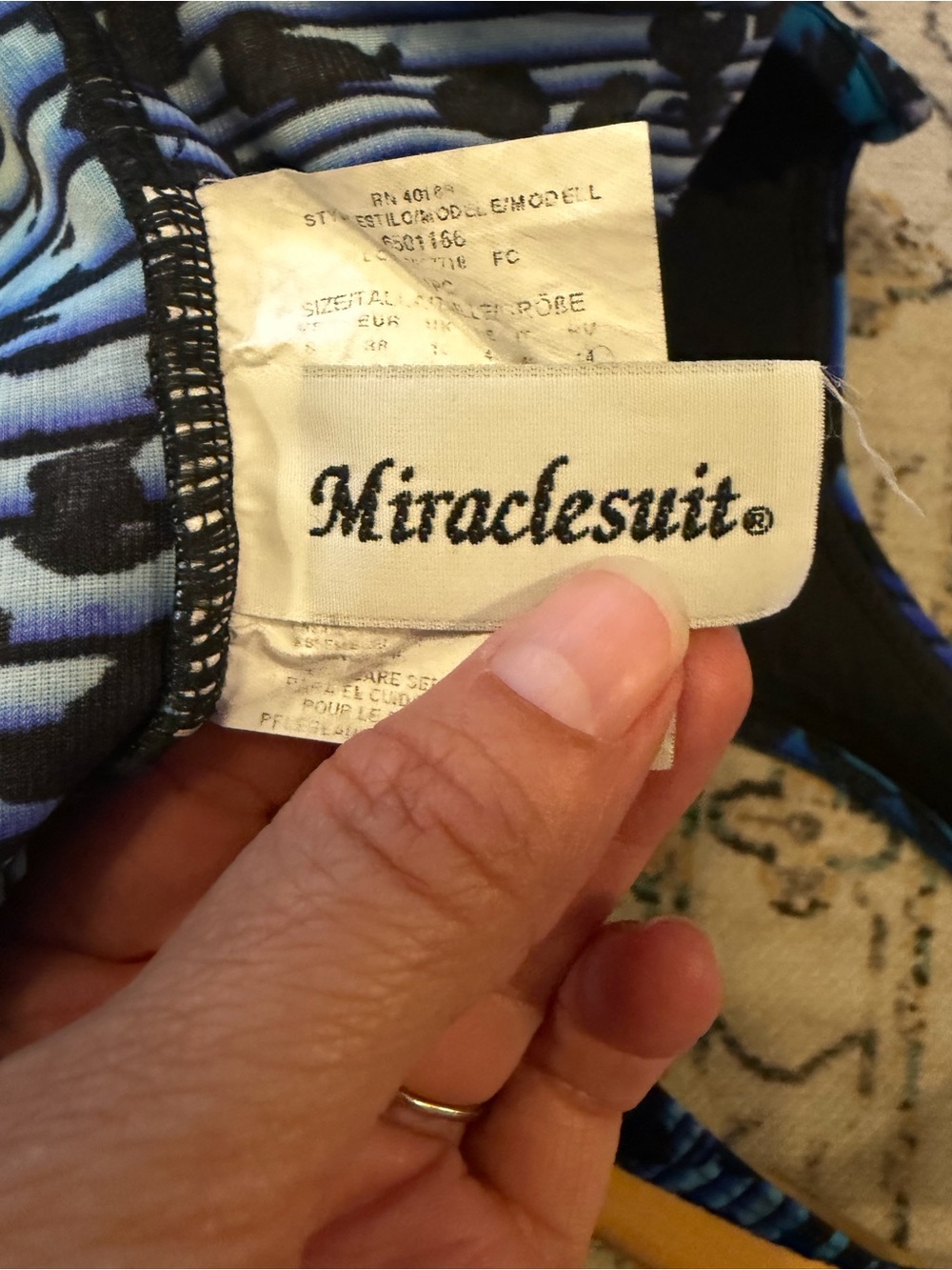 MiracleSuit Animal Print ESCAPE Suit Underwire Tummy Control - Picture 4 of 5
